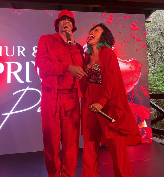 Arthur Mafokate and Kelly Khumalo singing their brand new song 'Ngeke' live on stage. Picture: Instagram@ArthurMafokate