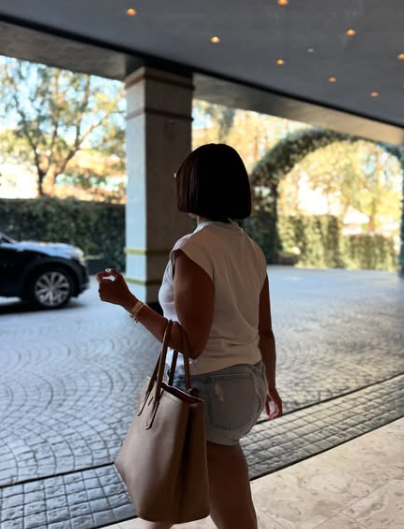 Minnie Dlamini making her way to a fancy car in Los Angeles. Picture: Instagram@MinnieDlamini
