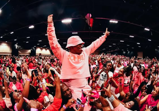 In true superstar style, Somizi launched into the crowd as fans raised him high with screams and excitement. Picture: Instagram@SomiziMhlongo
