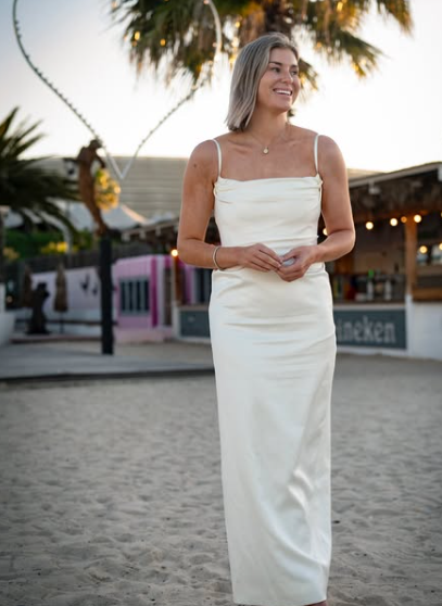 Rachel Kolisi serving looks in a beautiful long white dress. Picture: Instagram@RachelKolisi
