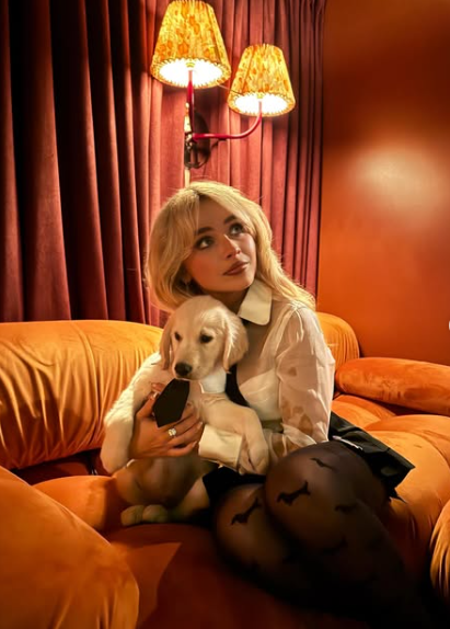 Singer Sabrina Carpenter goes full twinning mode with her dog, rocking matching outfits and all the vibes. Picture: Instagram@Sabrinacarpenter