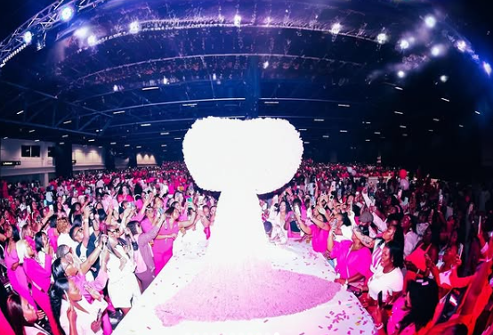 Gracefully owning the stage, Somizi looked like a vision in his ethereal pink-and-white gown. Picture: Instagram@SomiziMhlongo