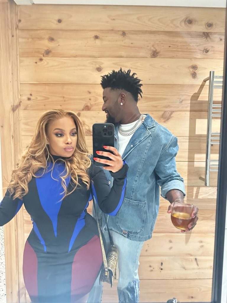 Just the two of them — capturing moments, one selfie at a time. Picture: Instagram@MrsManche