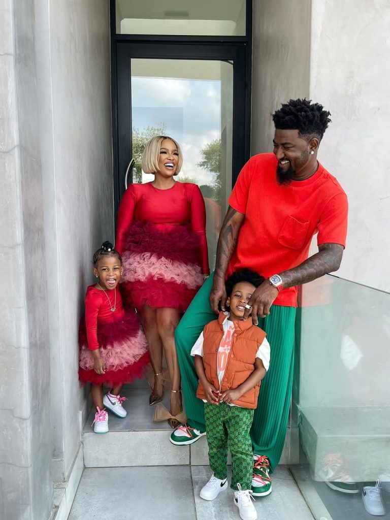 The stylish couple and their adorable kids looking all kinds of wholesome. Picture: Instagram@MrsManche