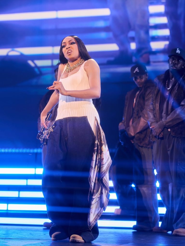 Monica lit up the stage and brought the heat alongside her backup dancers. Picture: Instagram@Monicadenise
