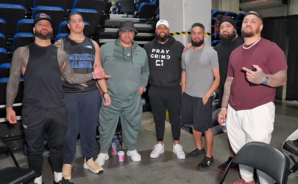 A group photo of Rikishi with his three sons, Jimmy Uso, Jey Uso, and Solo Sikoa, along with others. Picture: Instagram@Rikishi