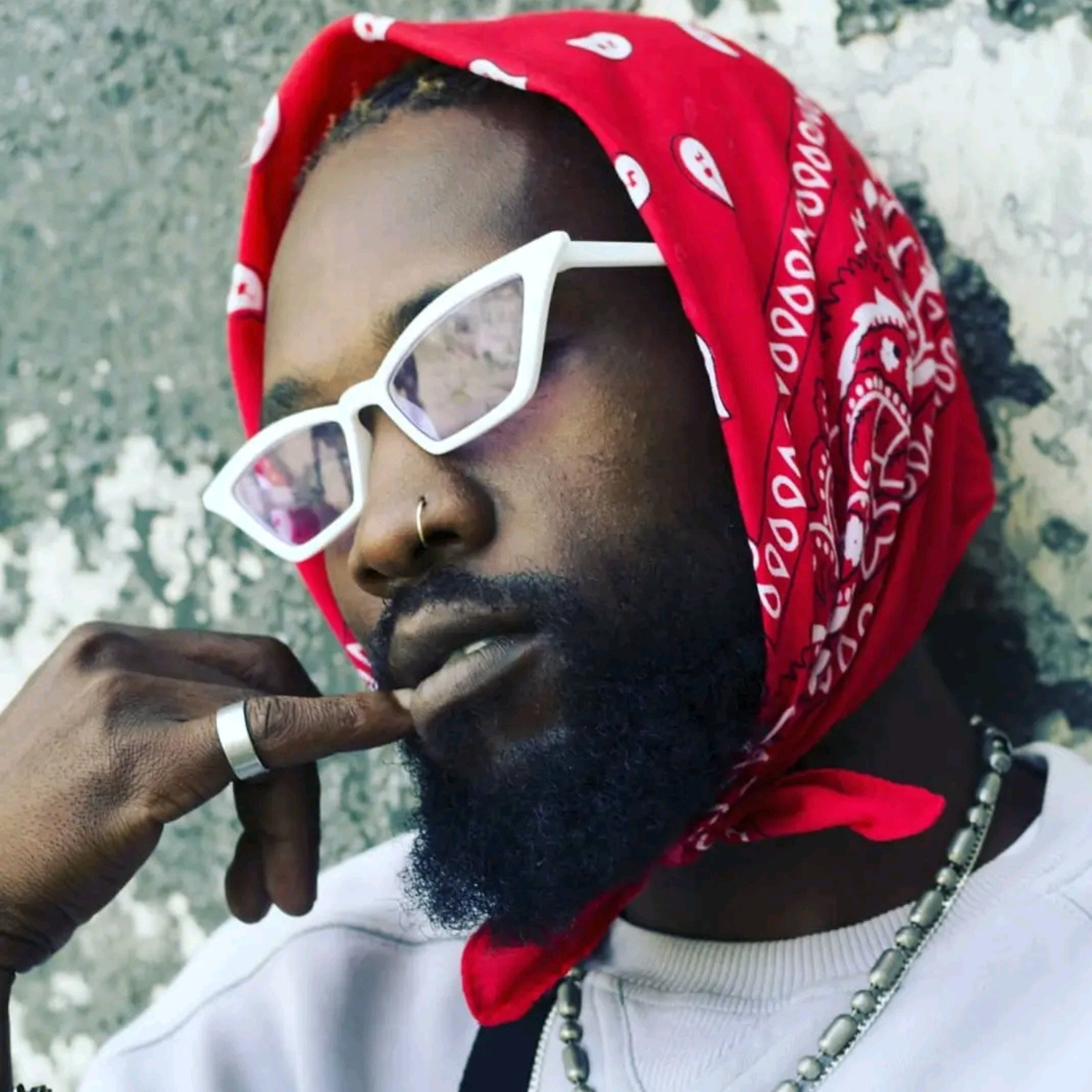 Musician Sphura Thee Level