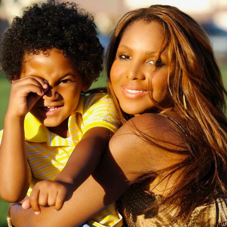 A mother-and-son moment of Toni and Diezel enjoying time together when he was just a little boy. Picture: Instagram@ToniBraxton