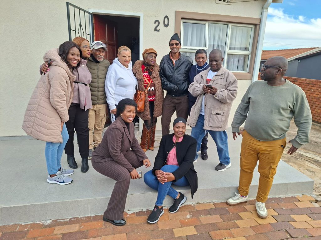 Say Cheese: A group picture of everyone who attended the event. Picture: Supplied